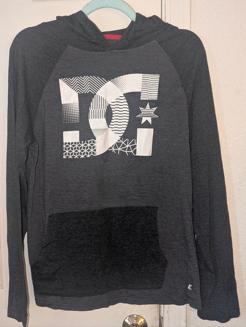DC Men's Charcoal/Black Light-Weight Logo Hoodie